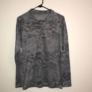 Under Armour quarter zip, small